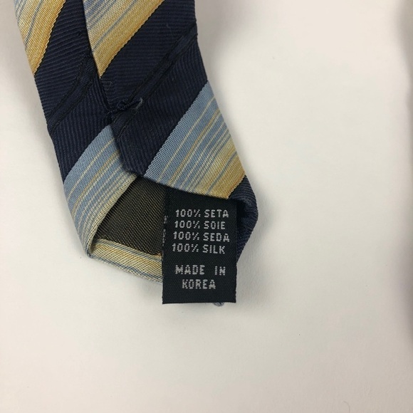 Robert Villini Mens Tie, Black Gold Stripped Silk - Picture 4 of 6